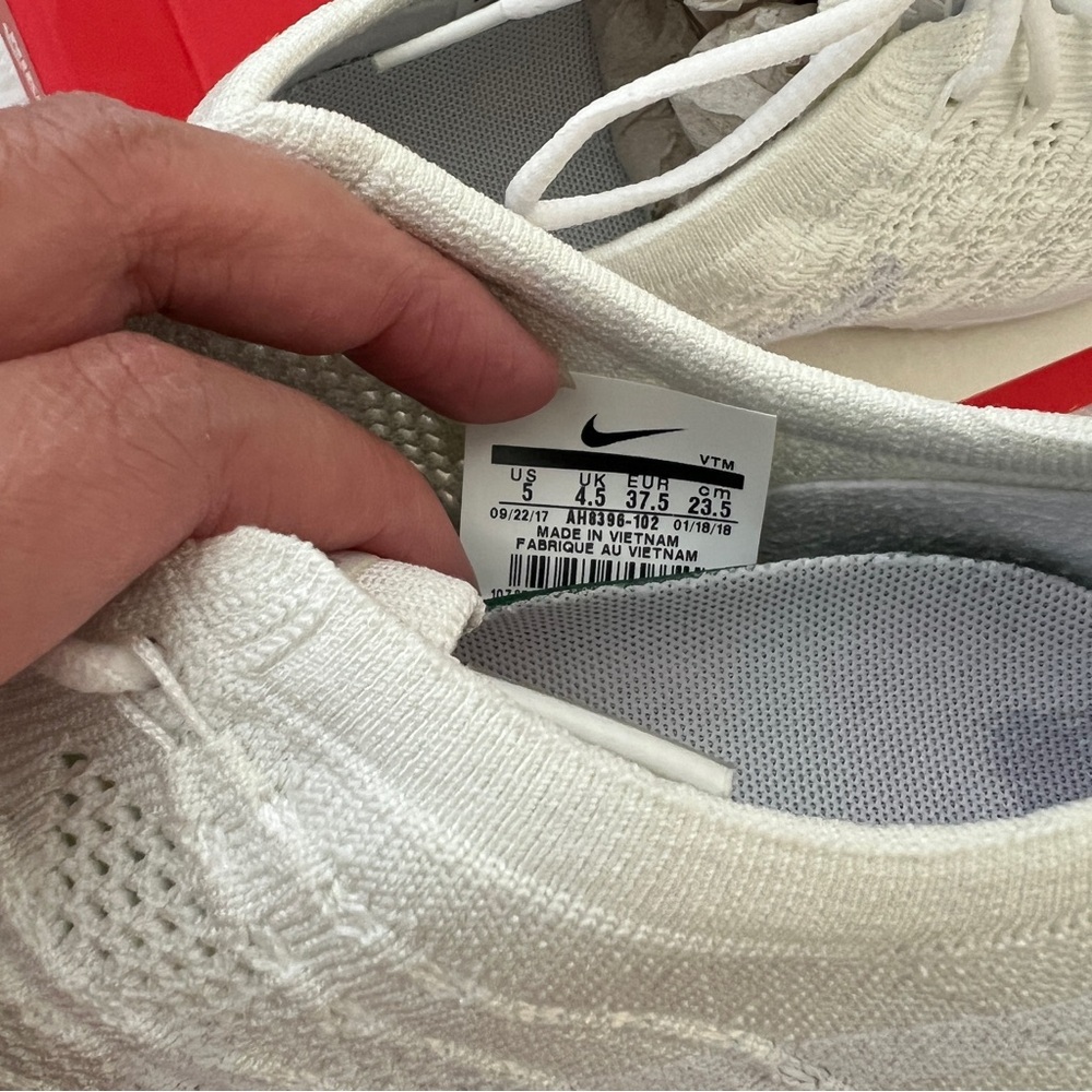 Nike White Flyknit Trainer Shoes - Picture 5 of 5